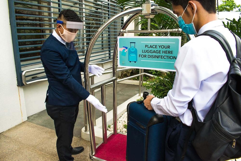 The Avenue Plaza Hotel Naga  Ngoại thất bức ảnh