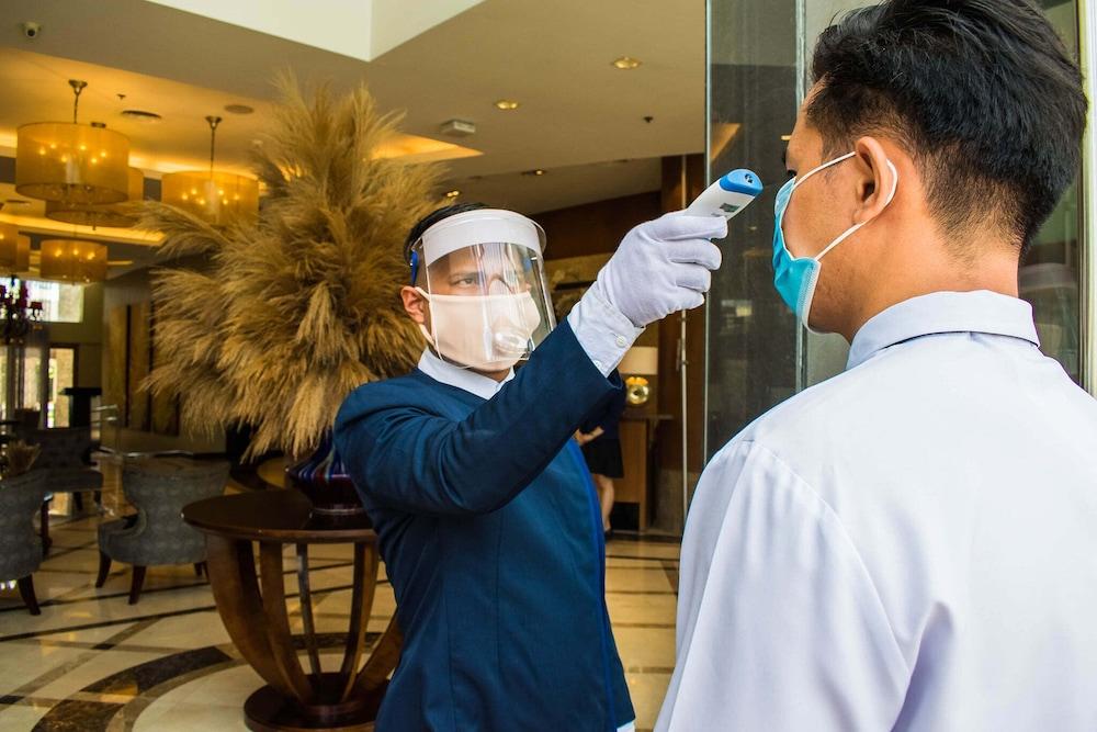 The Avenue Plaza Hotel Naga  Ngoại thất bức ảnh