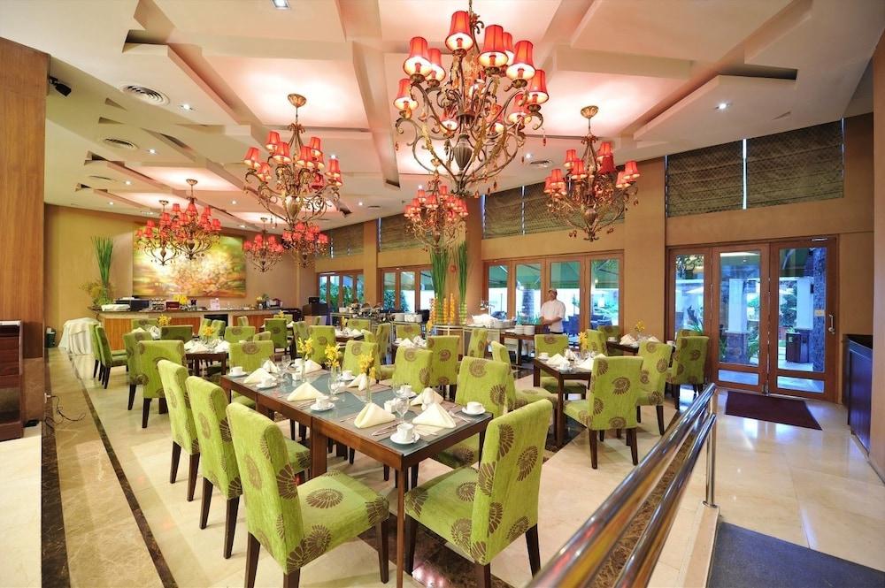 The Avenue Plaza Hotel Naga  Ngoại thất bức ảnh