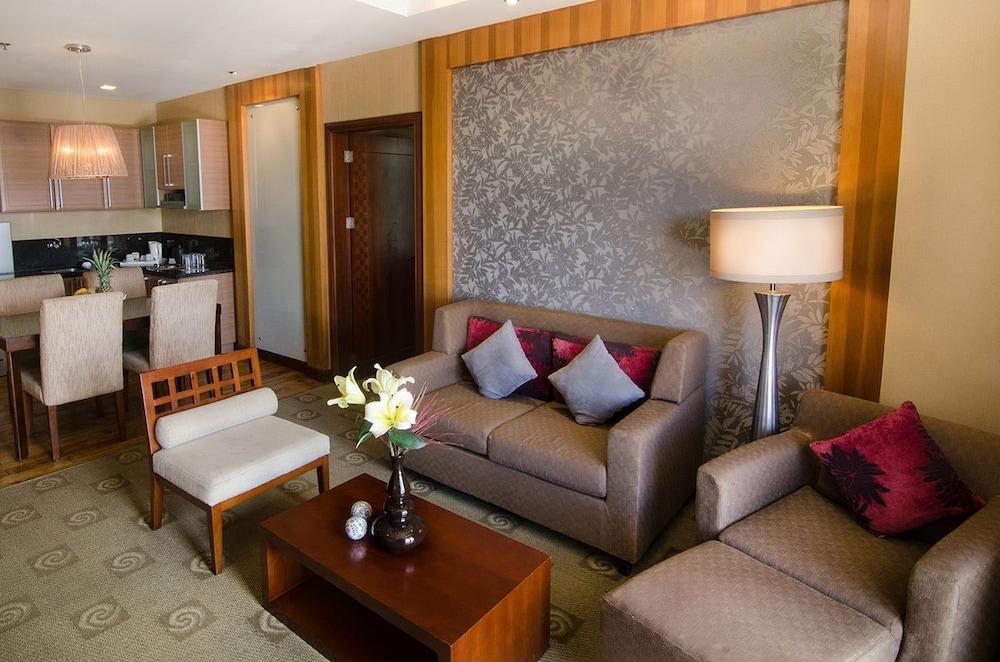 The Avenue Plaza Hotel Naga  Ngoại thất bức ảnh
