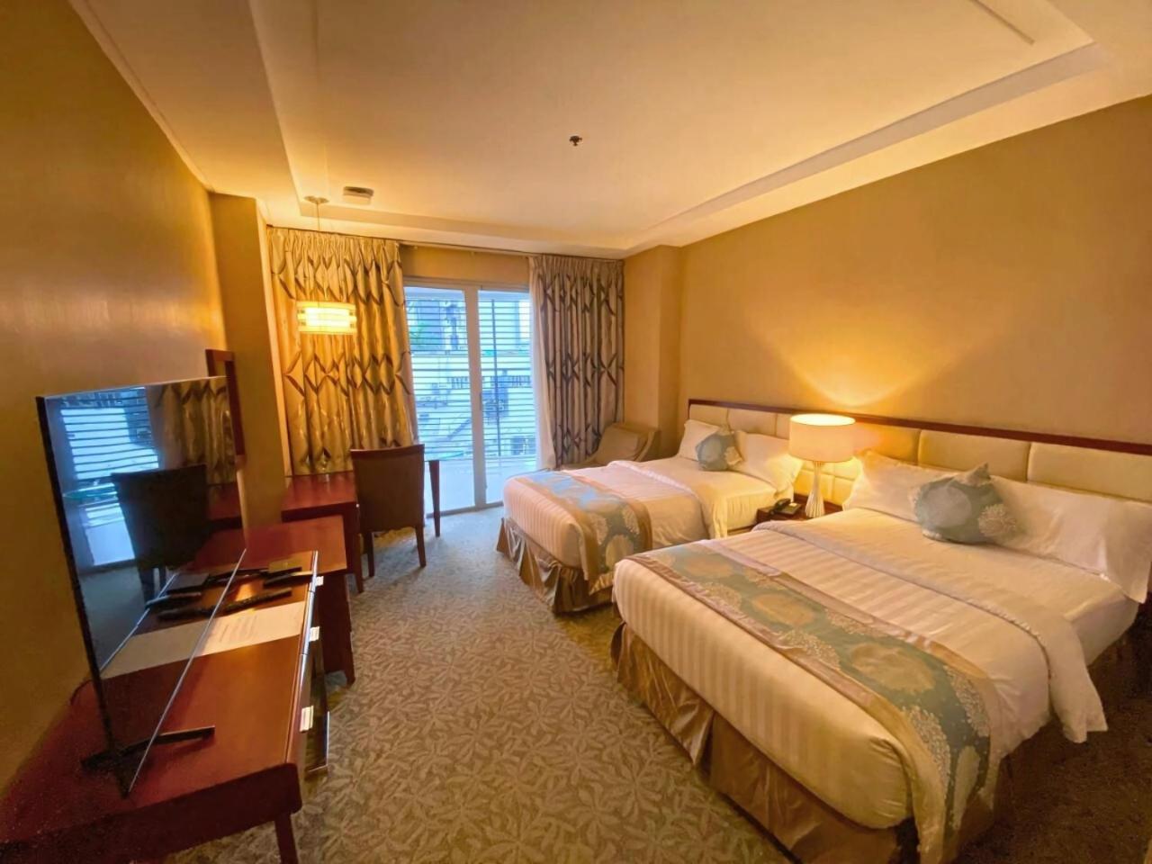 The Avenue Plaza Hotel Naga  Ngoại thất bức ảnh