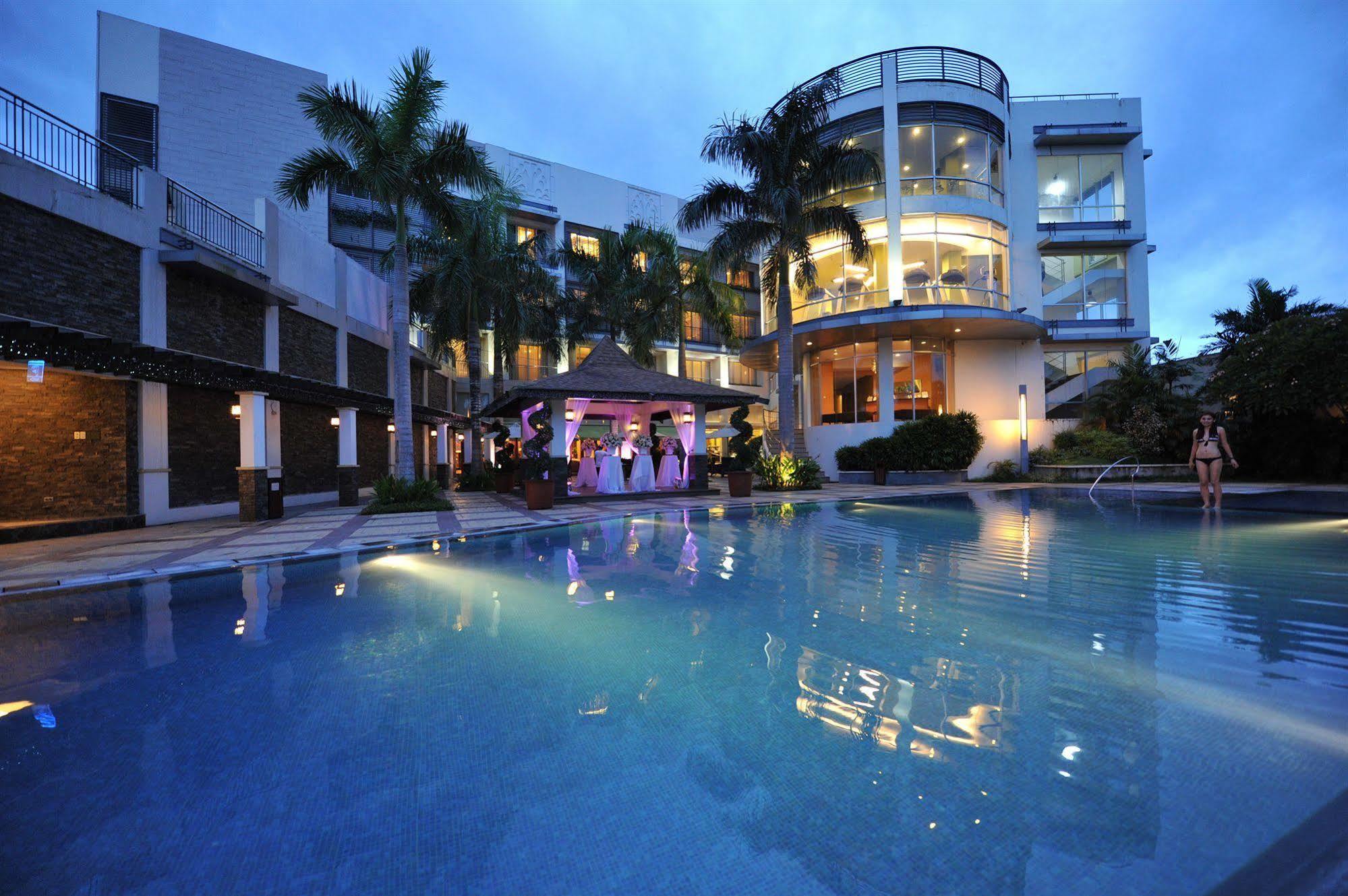 The Avenue Plaza Hotel Naga  Ngoại thất bức ảnh