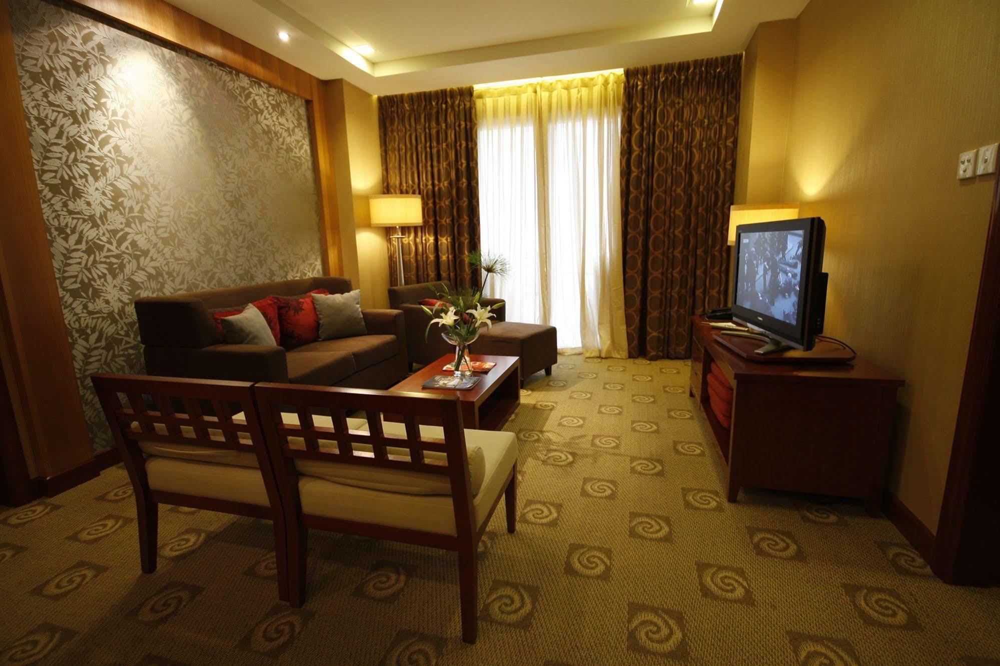 The Avenue Plaza Hotel Naga  Ngoại thất bức ảnh